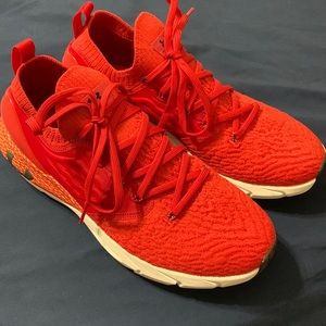 Under Armour HOVR Phantom 2